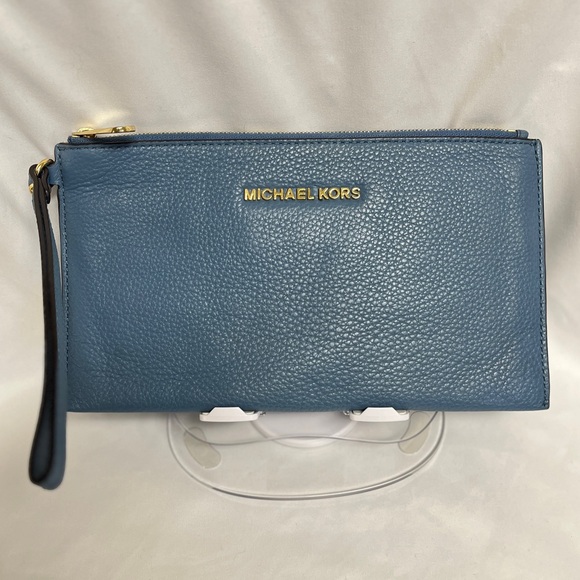 Michael Kors Handbags - Michael Kors EUC, Smoky Blue Leather Clutch, gold tone hardware, beige fabric
